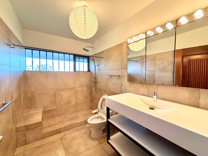 Venta Casa Montebello 2 más apartamento con jardín