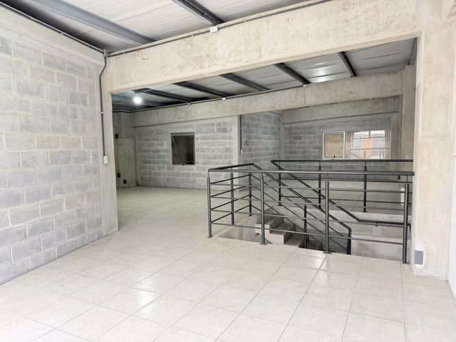 Ofibodega en Renta. zona 4 Mixco. Zona de Negocios San Nicolas