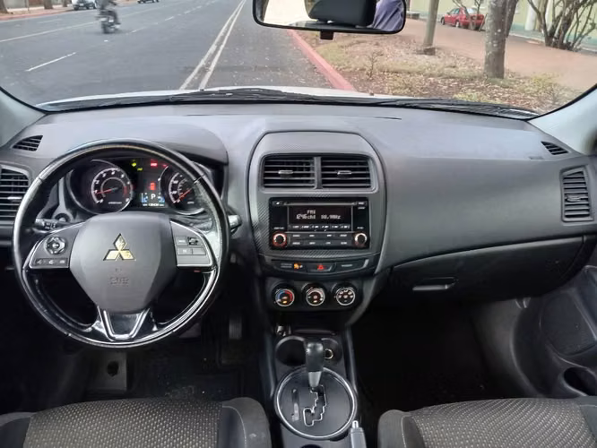 MITSUBISHI OUTLANDER SE SPORT  2016