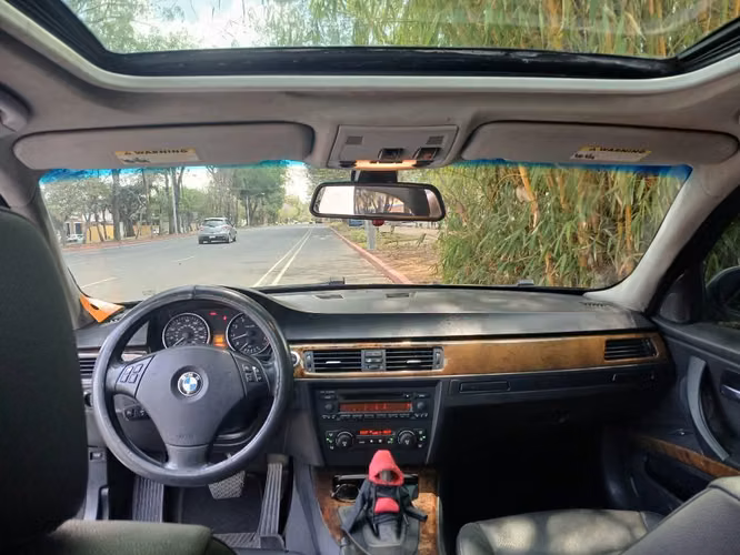 BMW 325I 2006