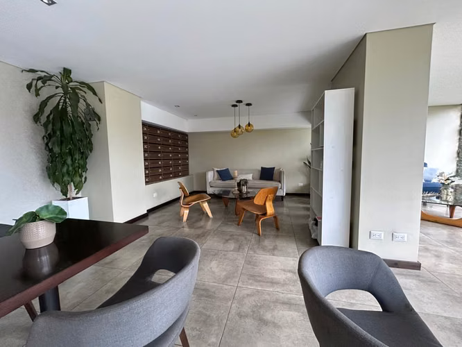 VHII EDIFICIO AGORA apartamento 100m2 excelente ubicaciòn/estado vista panorámica al volcán