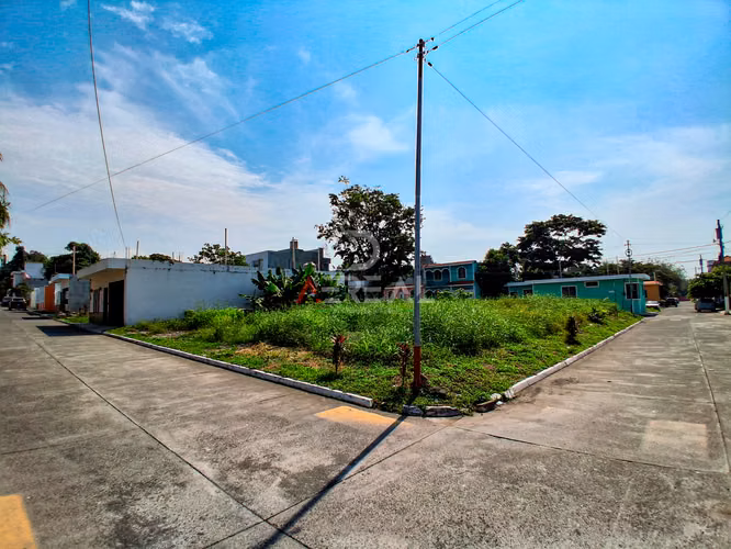 Lote de 7m* 18m