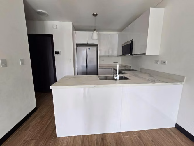 ALQUILER DE APARTAMENTO EN LIRIOS DE CAYALA ZONA 16