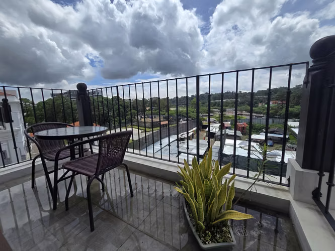ALQUILER DE APARTAMENTO EN LIRIOS DE CAYALA ZONA 16