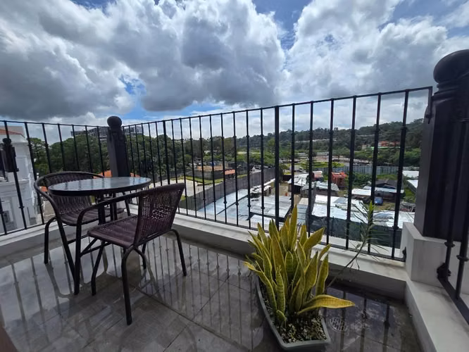 ALQUILER DE APARTAMENTO EN LIRIOS DE CAYALA ZONA 16