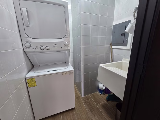 ALQUILER DE APARTAMENTO EN LIRIOS DE CAYALA ZONA 16