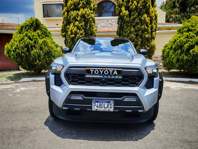 TOYOTA TACOMA XP SERIES, 4X4 MODELO 2025