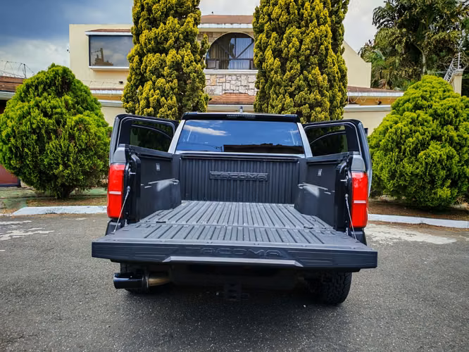 TOYOTA TACOMA XP SERIES, 4X4 MODELO 2025