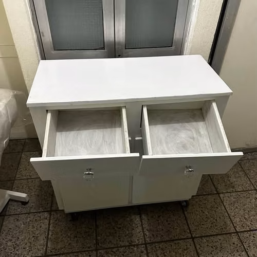 MUEBLE BLANCO CON RODOS MULTIUSOS A LA VENTA medidas: 90 x 99 x 42 - Imagen 3