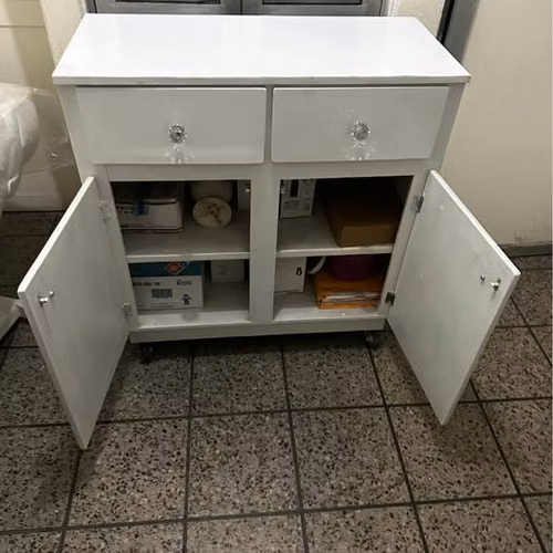 MUEBLE BLANCO CON RODOS MULTIUSOS A LA VENTA medidas: 90 x 99 x 42 - Imagen 4