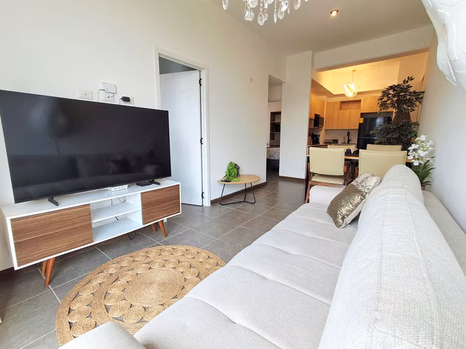 APARTAMENTO AMUEBLADO EDIFICIO QUINCE ESQUINA 69.8 MTS2, 2 DORMITORIOS, ZONA 15 - Imagen 4