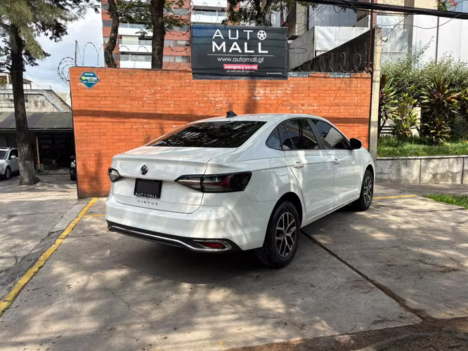 Volkswagen Virtus mecanico año 2022 de agencia