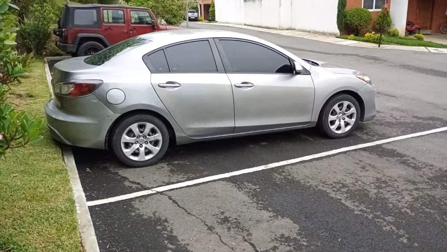 Mazda 3 Sedán 2012 Automático Tiptronic – Excelente Estado