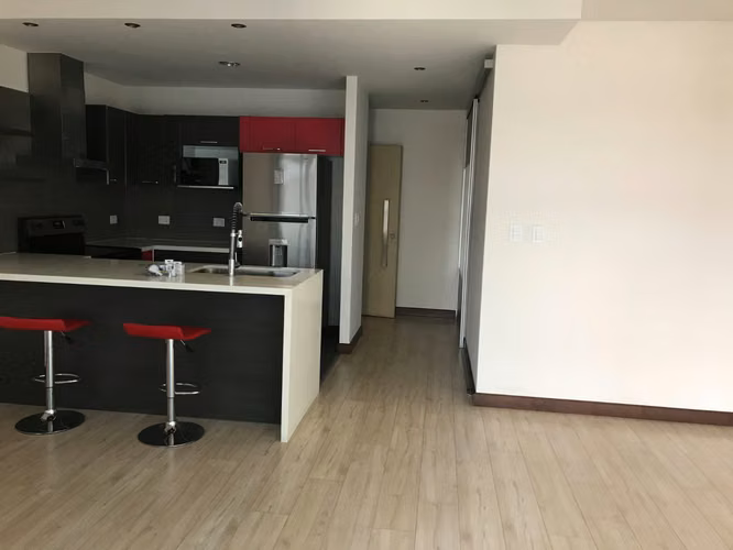 Venta de Apartamento en Edificio Veinti4 | Zona 10 a la par de Zona Pradera