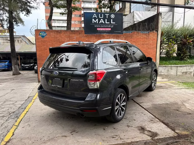 Subaru Forester AWD año 2018 de agencia