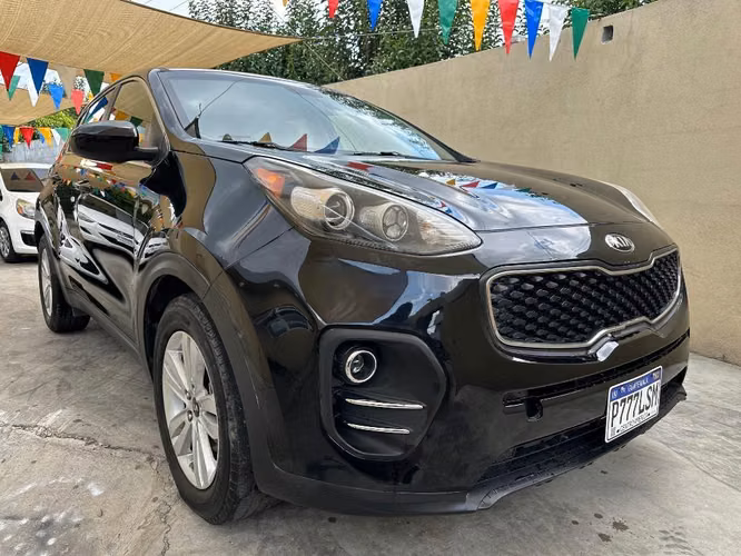 Kia Sportage LX 2017 (reciente ingreso de california)