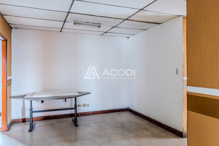 Oficina en Zona 4