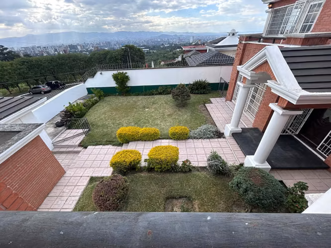 ALQUILO ESPECTACULAR CASA EN Z.16, AMPLIOS JARDINES