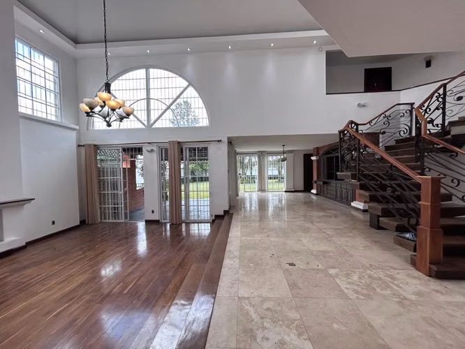 ALQUILO ESPECTACULAR CASA EN Z.16, AMPLIOS JARDINES