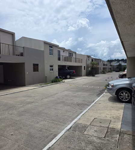 Vendo linda casa Residenciales Los Pinabetes Q1, 250,000 Caes San José Pinula