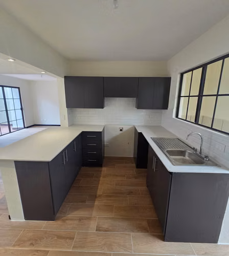 Vendo linda casa Residenciales Los Pinabetes Q1, 250,000 Caes San José Pinula - Imagen 9
