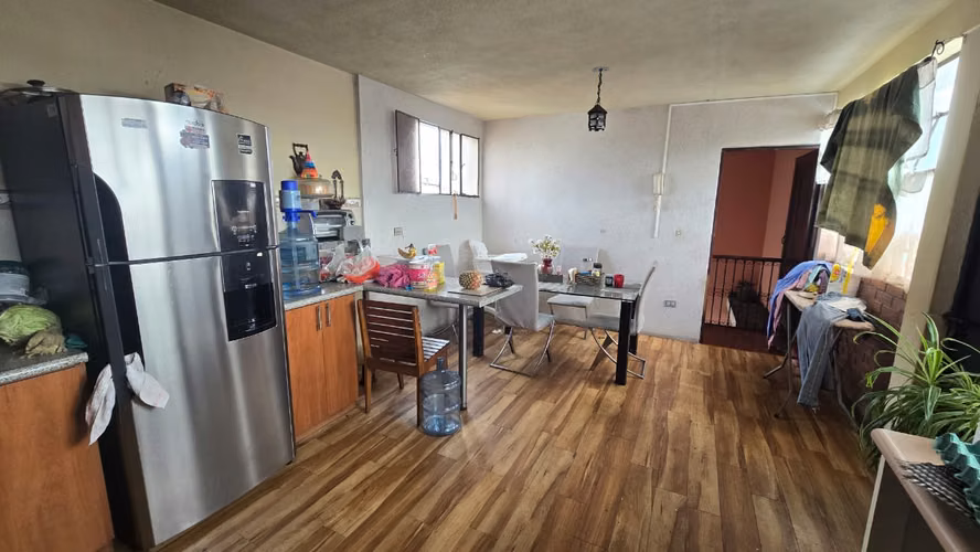 AMPLIA CASA EN RENTA IDEAL PARA RESTAURANTE U OFICINA EN ZONA 1