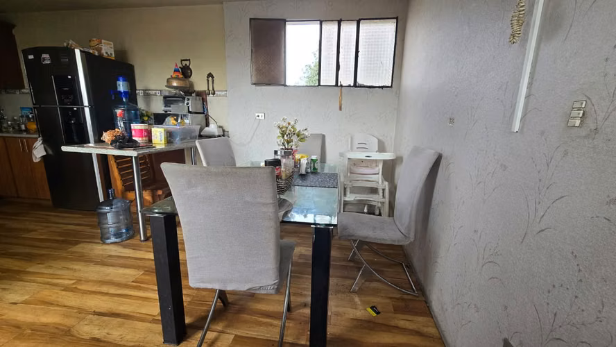 AMPLIA CASA EN RENTA IDEAL PARA RESTAURANTE U OFICINA EN ZONA 1