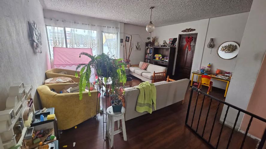 AMPLIA CASA EN RENTA IDEAL PARA RESTAURANTE U OFICINA EN ZONA 1