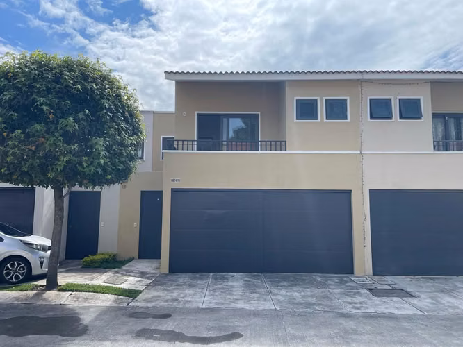 CASA EN VENTA CONDOMINIO CUMBRES DE LA ARBOLEDA KN. 21.5 CARRETERA A EL SALVADOR - Imagen 9