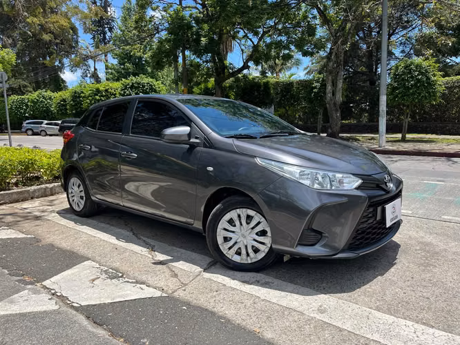 Toyota Yaris de Agencia Modelo 2023