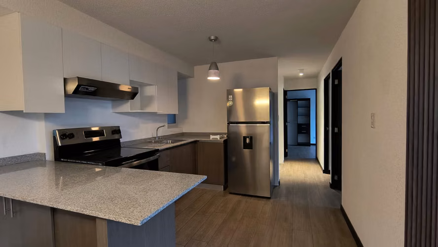 Apartamento en Laguna Bermeja - 3 habitaciones - 2 parqueos  - Imagen 3