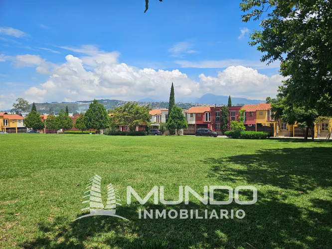 CASA EN VENTA EN SAN MIGUEL PETAPA