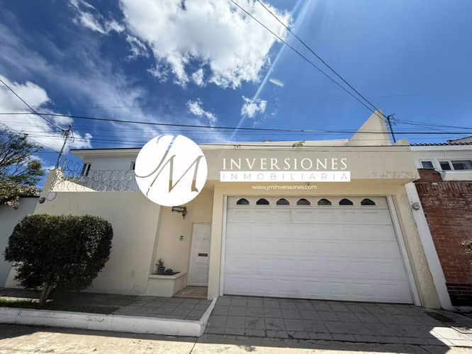 Casa en Venta de 3 Dormitorios en Carretera a San José Pinula