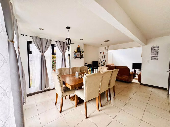 CASA TIPO TOWNHOUSE EN VENTA EN CLUB RESIDENCIAL ALIKA KM 18.5 CAES