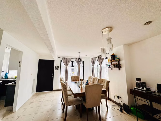 CASA TIPO TOWNHOUSE EN VENTA EN CLUB RESIDENCIAL ALIKA KM 18.5 CAES - Imagen 2