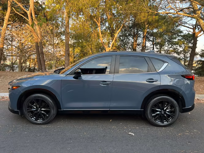 MAZDA CX-5 2023 Carbon Edition - Todas sus bolsas de aire, recién ingresada, listo para traspaso. - Imagen 3