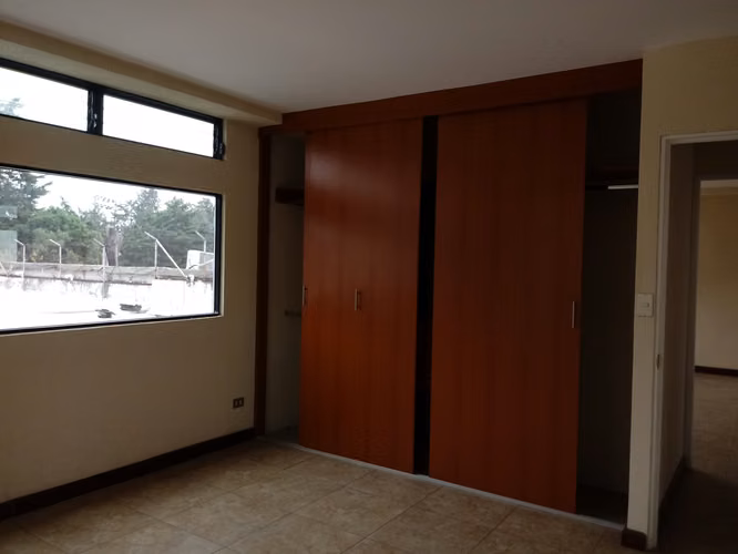 Apartamento en Renta en zona 10 muy cerca de centro medico