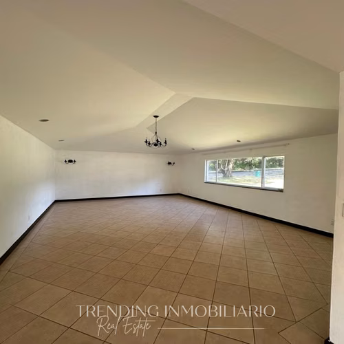 4-Bedroom House for Rent in Casa y Campo, Carretera a El Salvador – 6 Parking Spaces