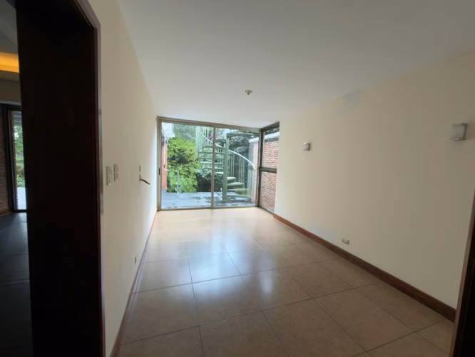 CASA EN RENTA EN ZONA 15 VHI 4 HABITACIONES Y ELEVADOR - Imagen 17