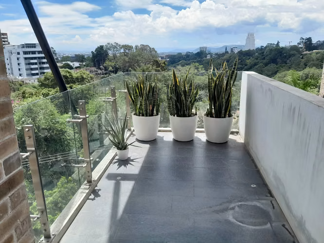 APARTAMENTO AMPLIO EN VENTA EN ZONA 15, Vista Hermosa 1