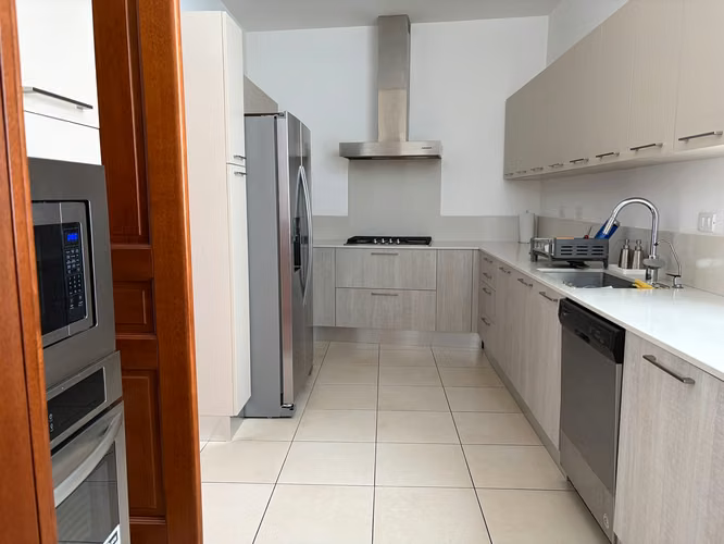 APARTAMENTO AMPLIO EN VENTA EN ZONA 15, Vista Hermosa 1 - Imagen 4
