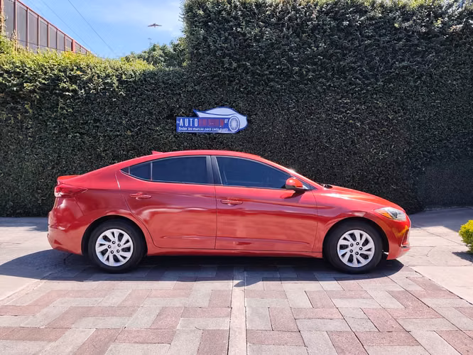 Hyundai Elantra Se Modelo 2017 - Imagen 5
