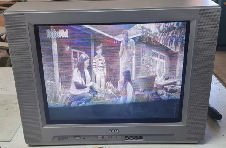 Televisor marca Akai - Imagen 2