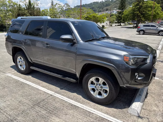 TOYOTA 4RUNNER