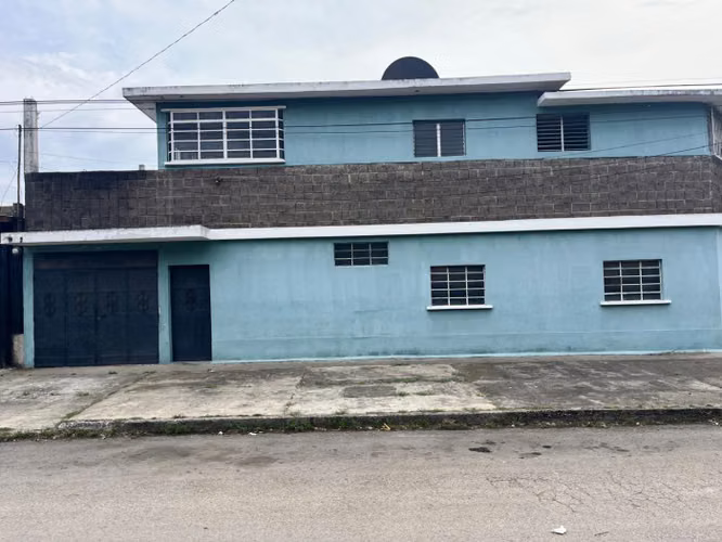 CASA COMERCIAL EN ALQUILER EN LA REFORMITA ZONA 12 - Imagen 2
