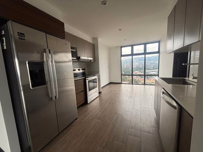 ALQUILO AMPLIO APARTAMENTO IQ10, ZONA 10
