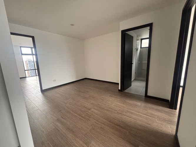 ALQUILO AMPLIO APARTAMENTO IQ10, ZONA 10