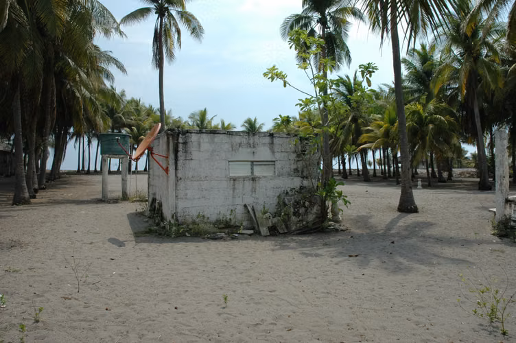 Terreno Frente al Mar con Chalet en Venta – Playa de Tulate, Retalhuleu. - Imagen 9