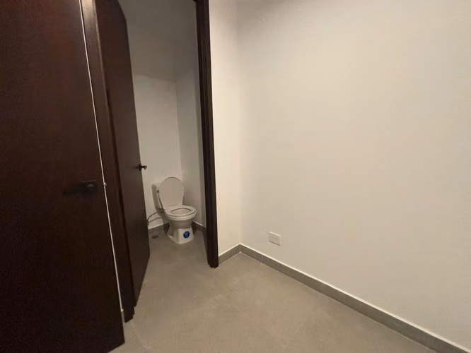 TOWNHOUSE EN ALQUILER EN ZONA 10 CON JARDIN CONDOMINIO MOLIE - Imagen 10