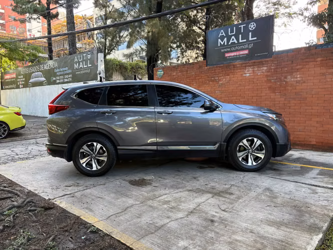 Honda CR-V LX 2WD año 2019 de agencia